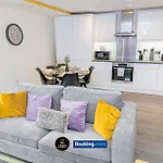 Cosy 1 Bedroom Apt By Ls2G Short Lets & Serviced Accommodation Greater London With Free Wifi