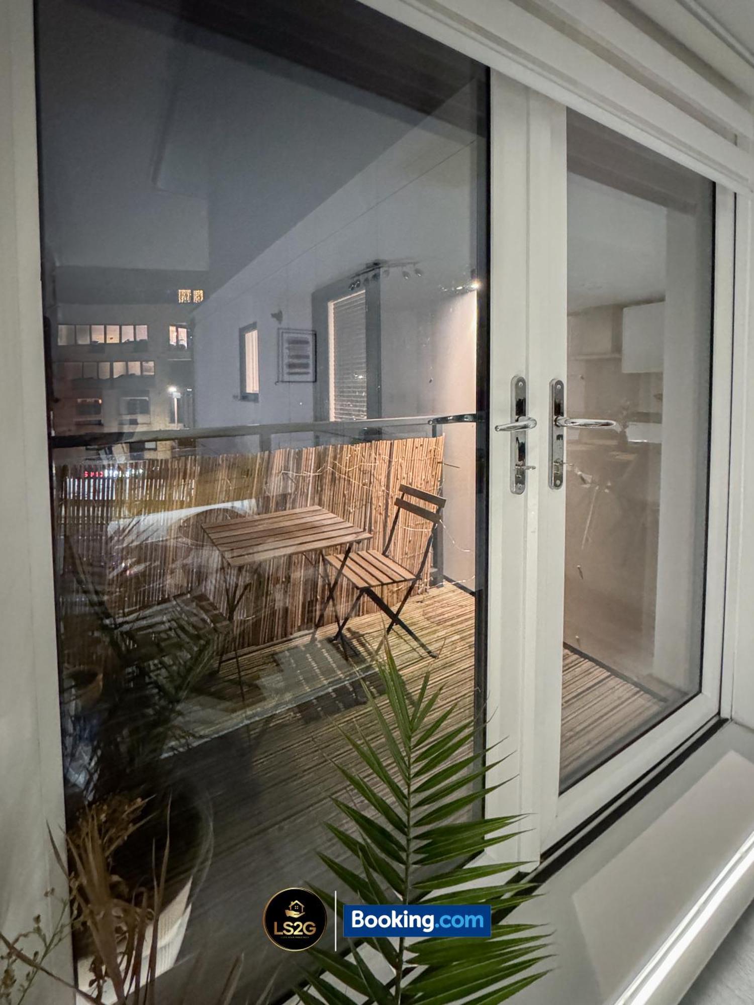 Cosy 1 Bedroom By Ls2g Short Lets & Serviced Greater With Free Wifi